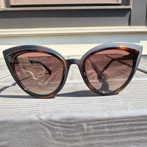 Guess Black and Brown Cat Eye Sunglasses (NEW)